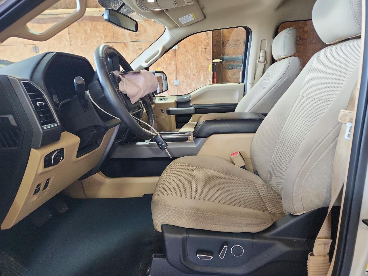 2017 Ford F150 Supercrew Beige vin: 1FTEW1EP5HFC34109