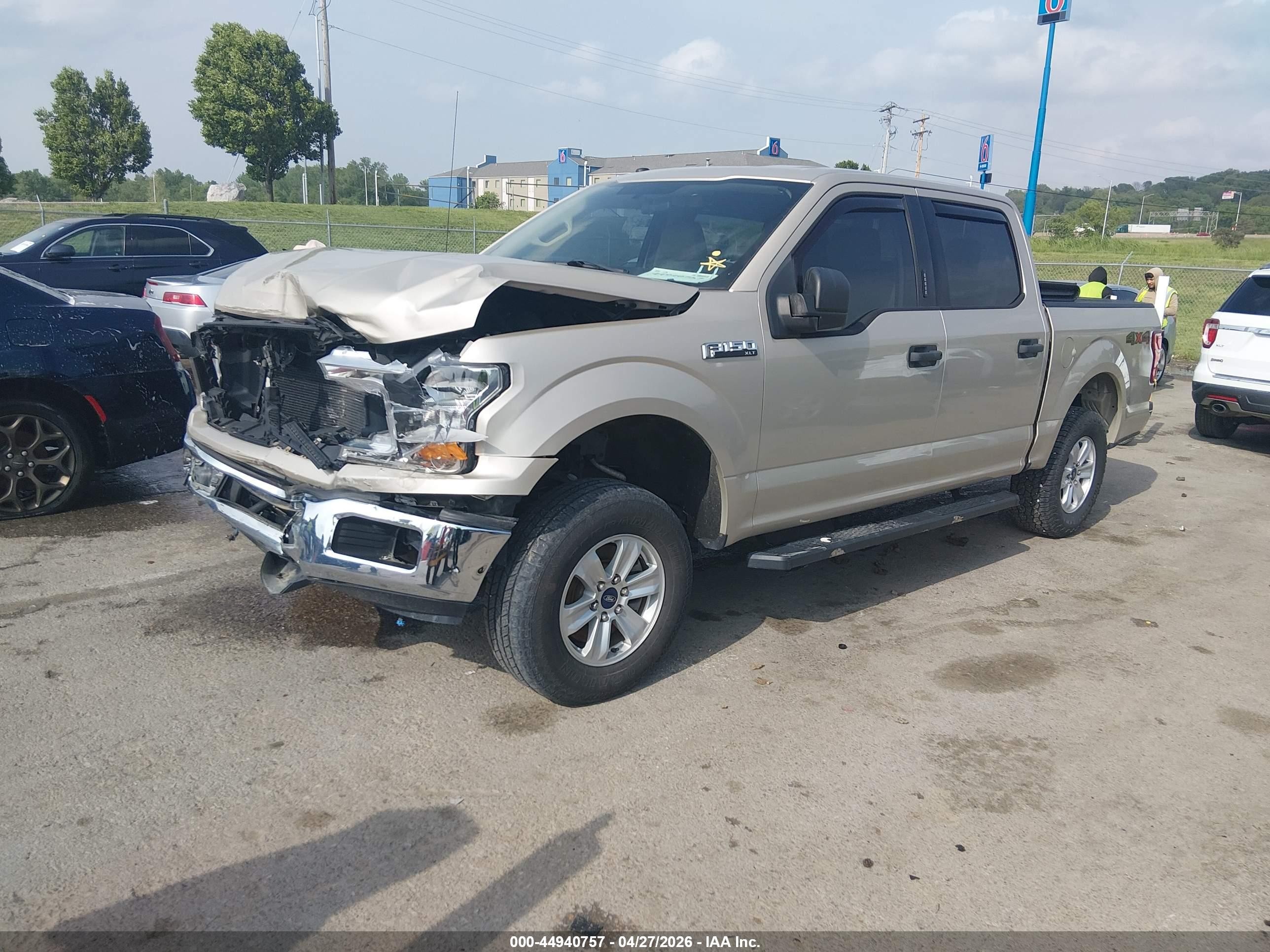 2018 Ford F-150 Xlt Gold vin: 1FTEW1EP7JKF03823