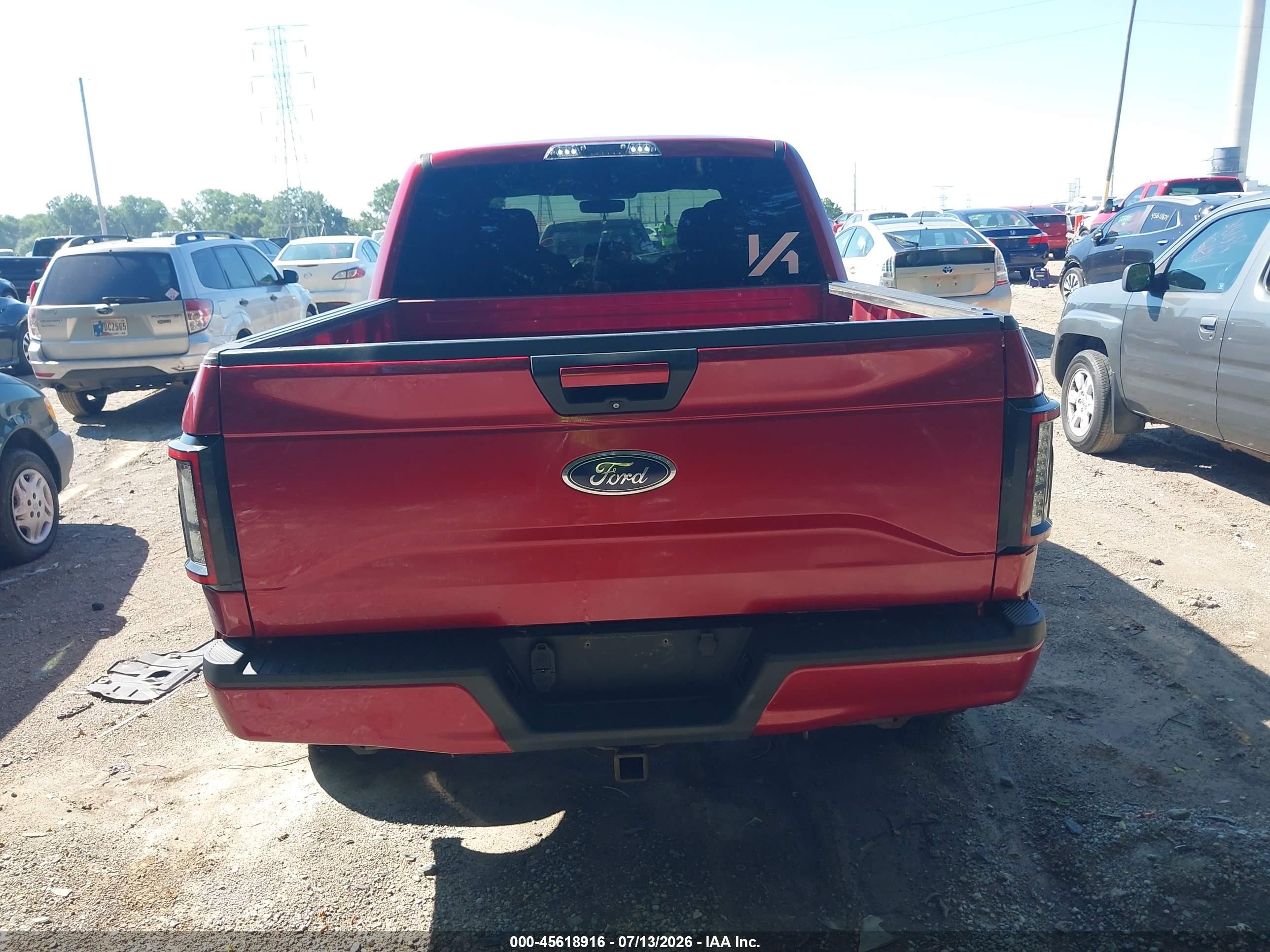 2015 Ford F-150 Xlt Red vin: 1FTEW1EP8FFB60813