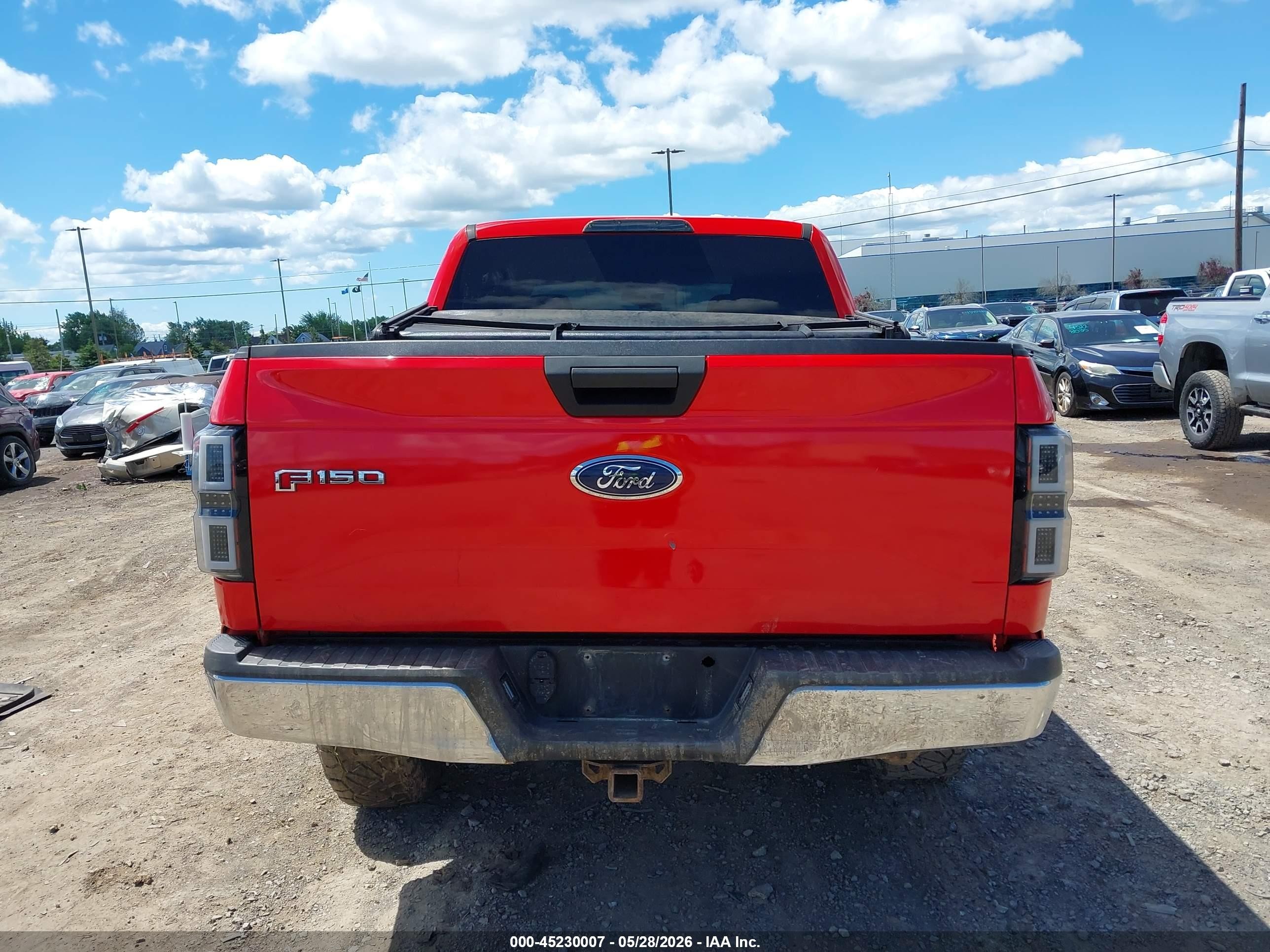 2015 Ford F-150 Xlt Красный vin: 1FTEW1EP8FFD04943