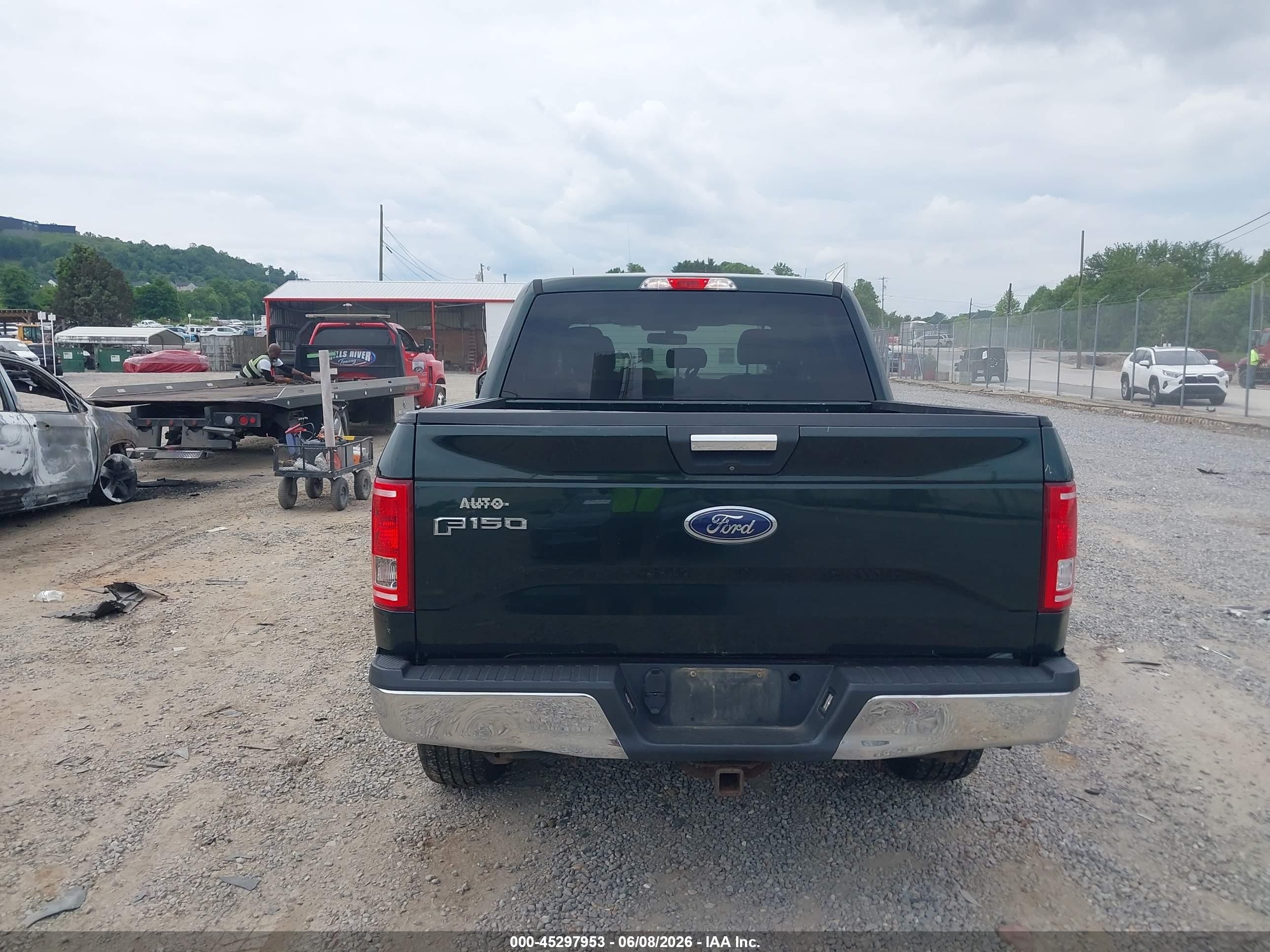 2015 Ford F-150 Xlt Green vin: 1FTEW1EPXFFB59081