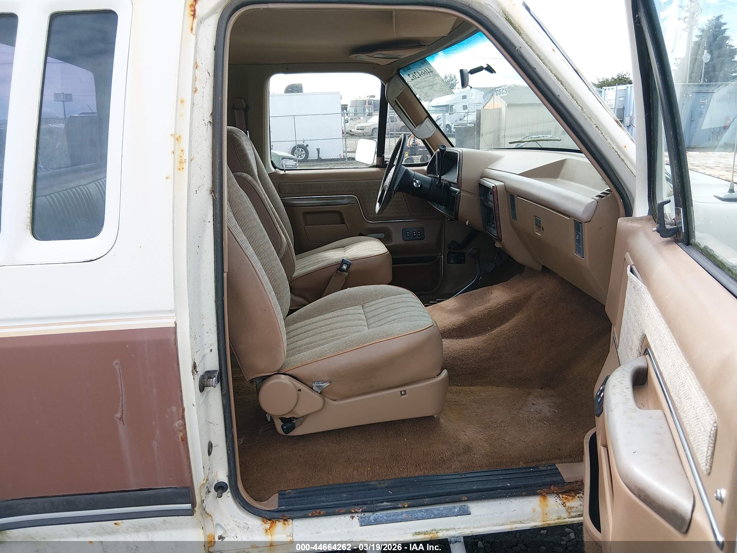 1989 Ford F150   White vin: 1FTEX14H4KKB54418