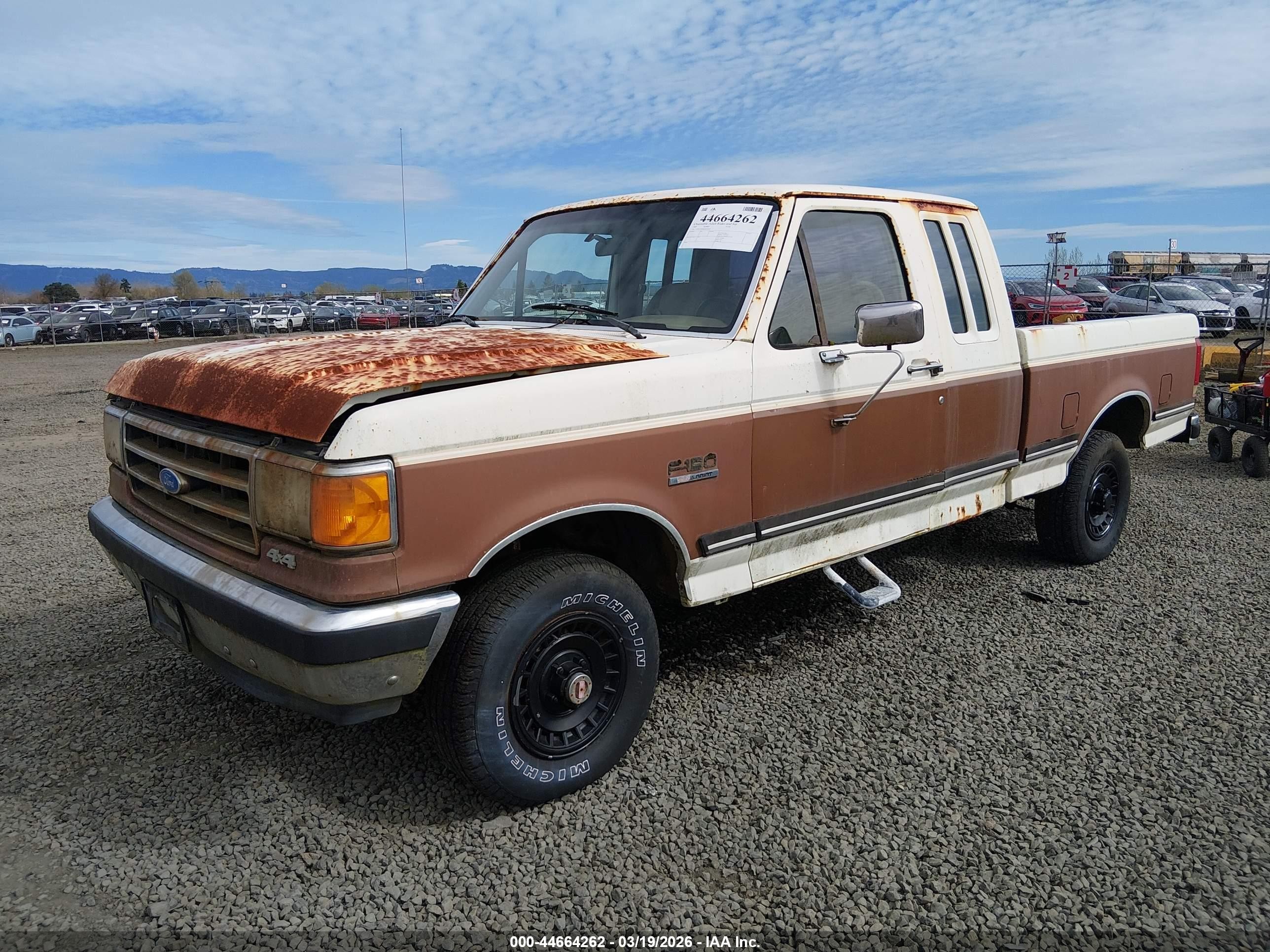 1989 Ford F150   White vin: 1FTEX14H4KKB54418