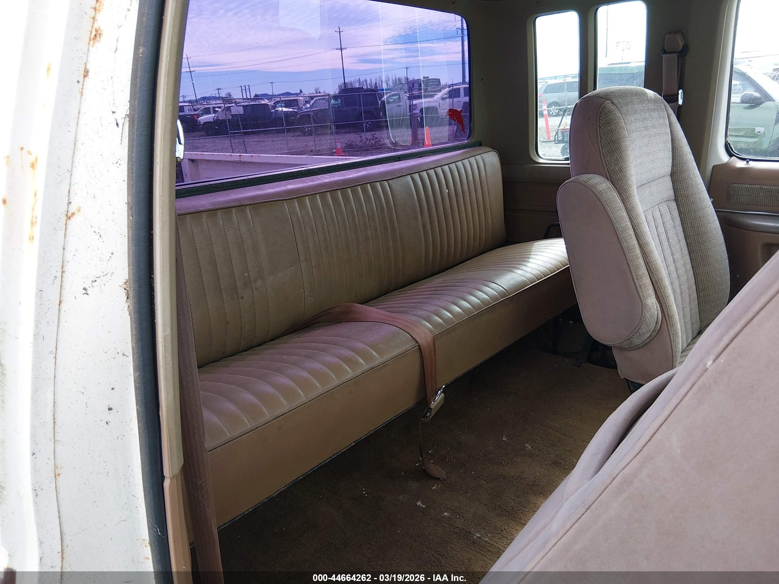 1989 Ford F150   White vin: 1FTEX14H4KKB54418