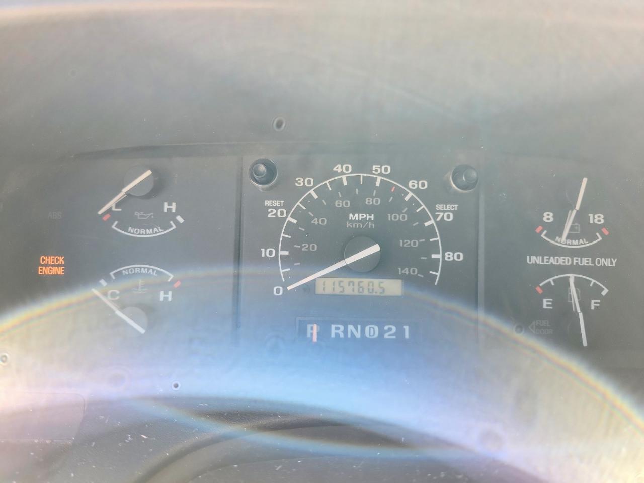 1993 Ford F150 Two Tone vin: 1FTEX14N2PKB17915
