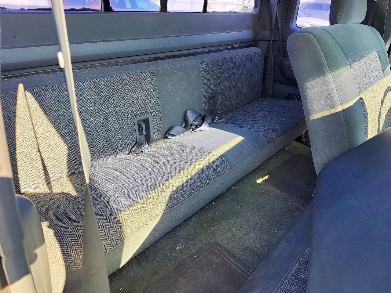 1993 Ford F150 Two Tone vin: 1FTEX14N2PKB17915