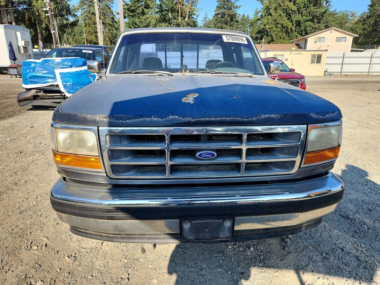 1993 Ford F150 Two Tone vin: 1FTEX14N2PKB17915