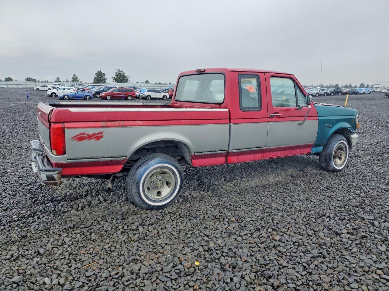 1995 Ford F150 Two Tone vin: 1FTEX14N9SKC29197