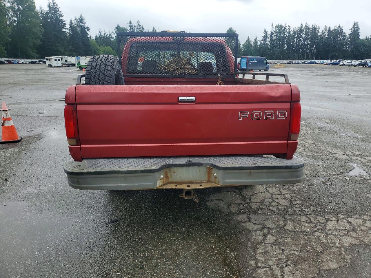 1992 Ford F150 Red vin: 1FTEX14Y7NKB45409