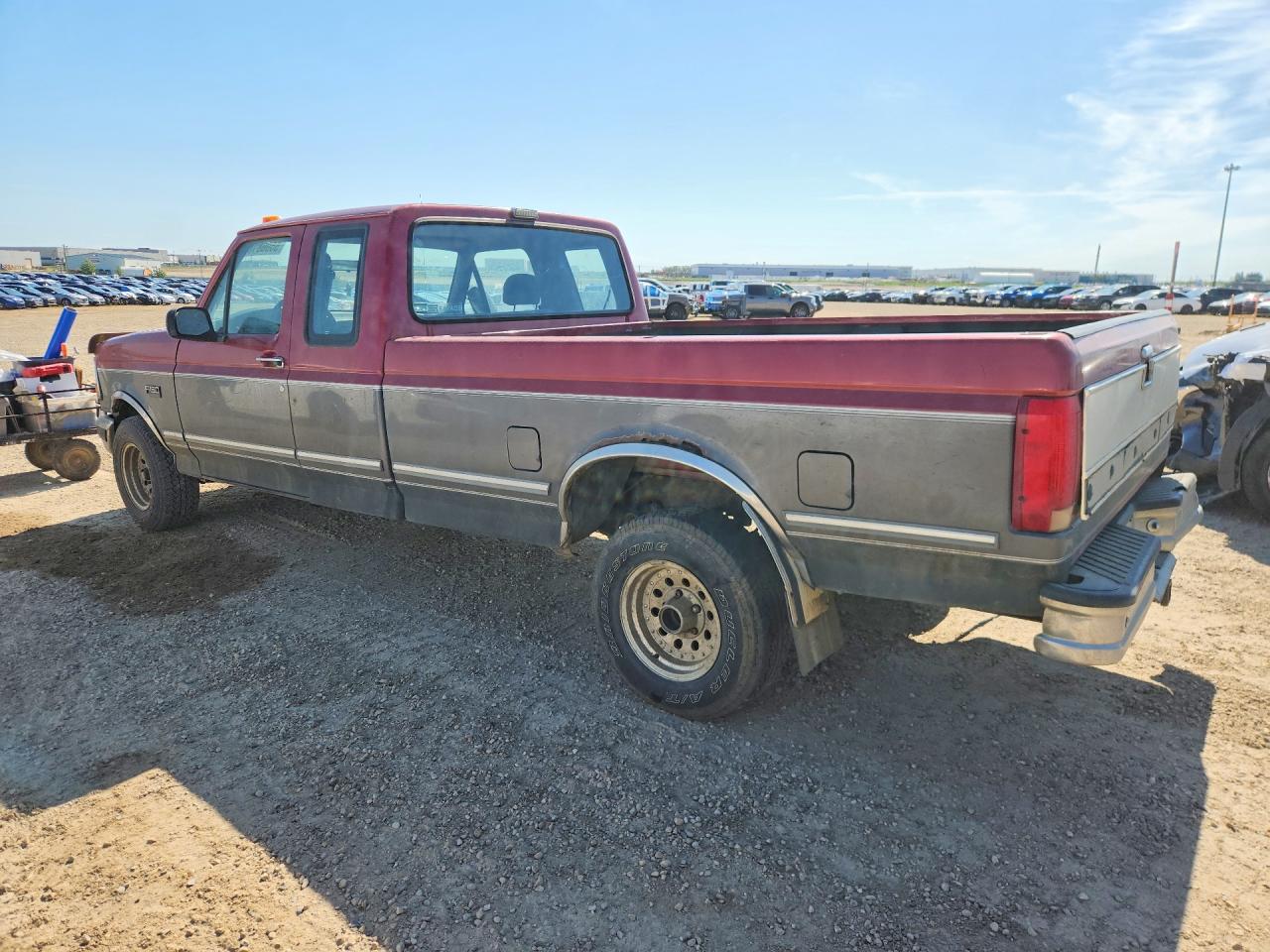 1993 Ford F150 Two Tone vin: 1FTEX15H9PKB16107