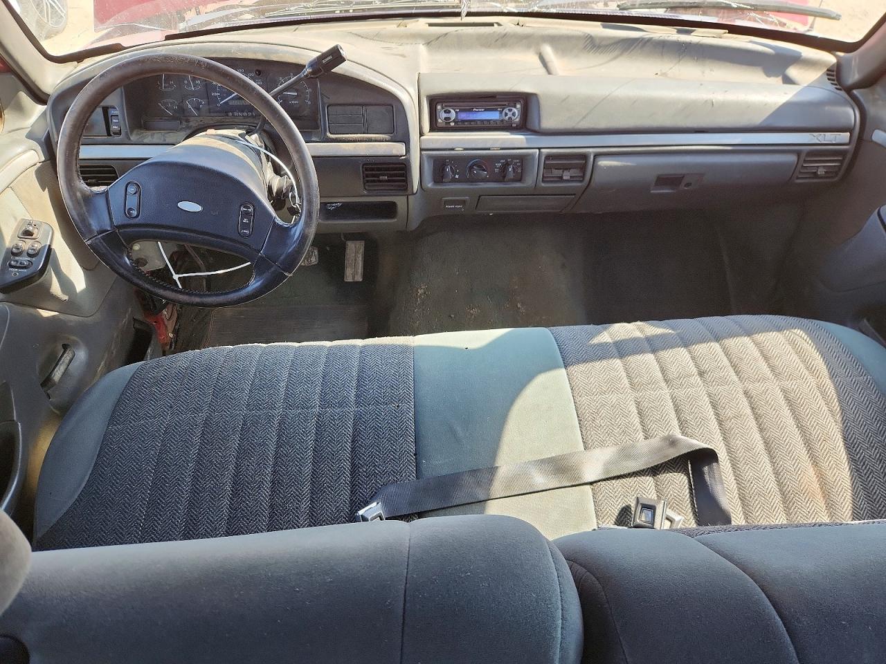 1993 Ford F150 Two Tone vin: 1FTEX15H9PKB16107