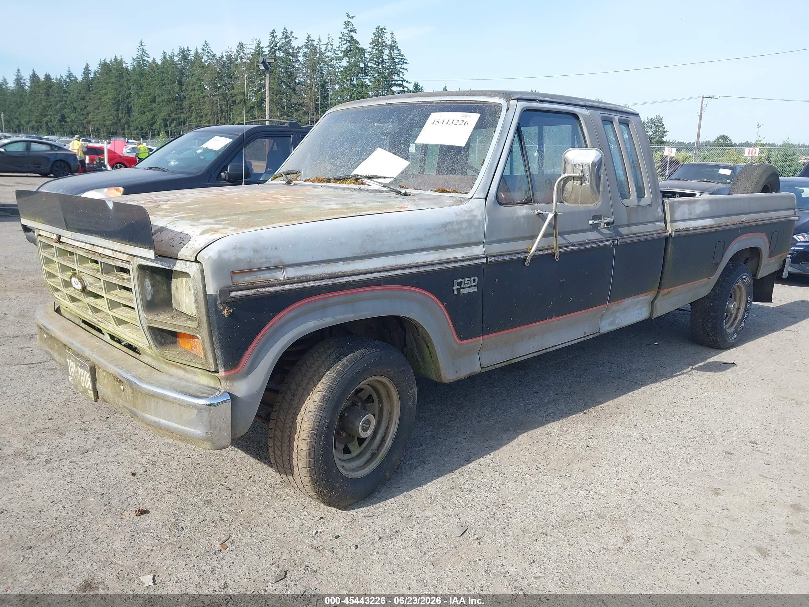 1985 Ford F150   Серебряный vin: 1FTEX15HXFKA81835