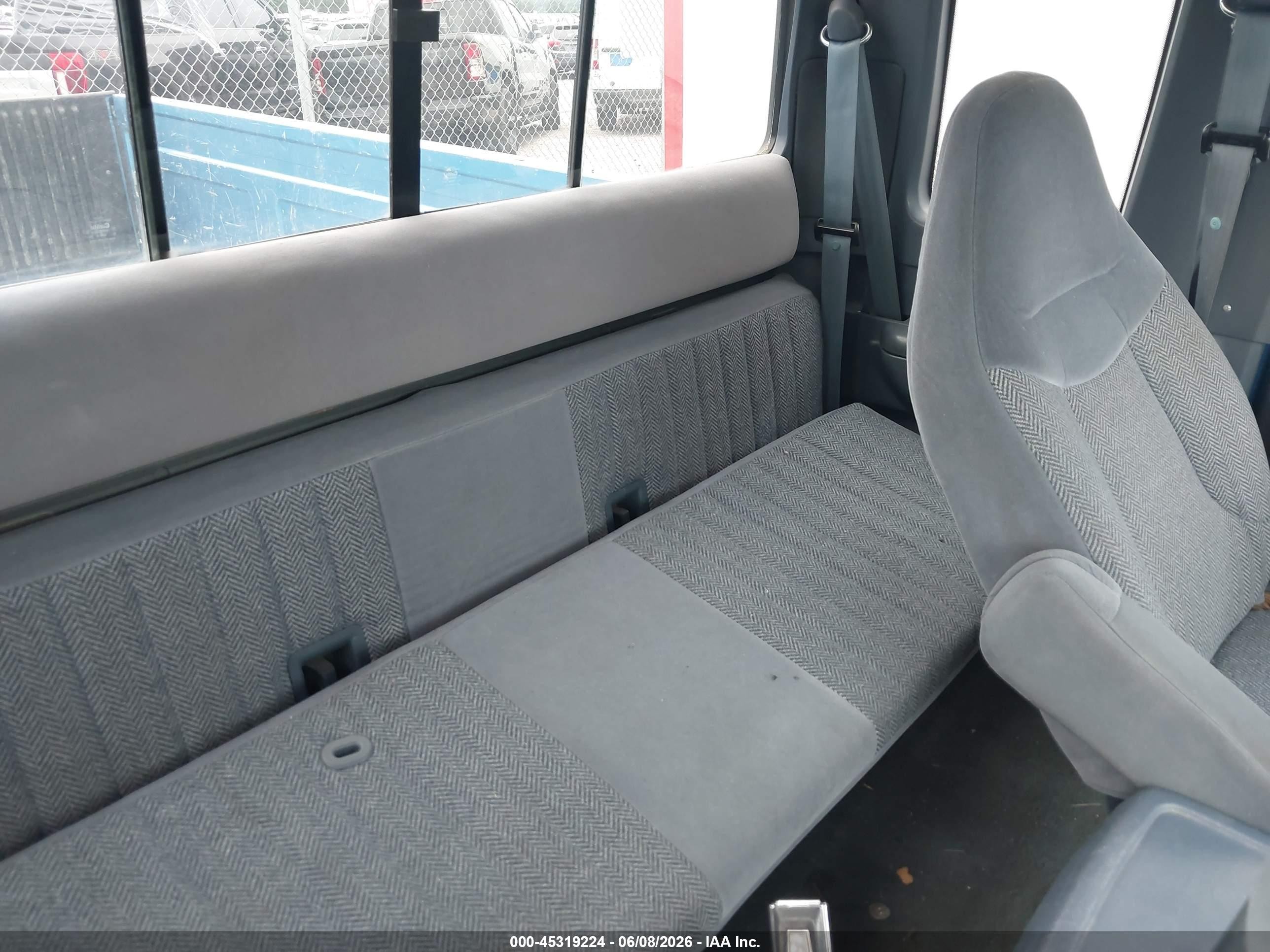 1992 Ford F150   Light Blue vin: 1FTEX15N2NKA81154