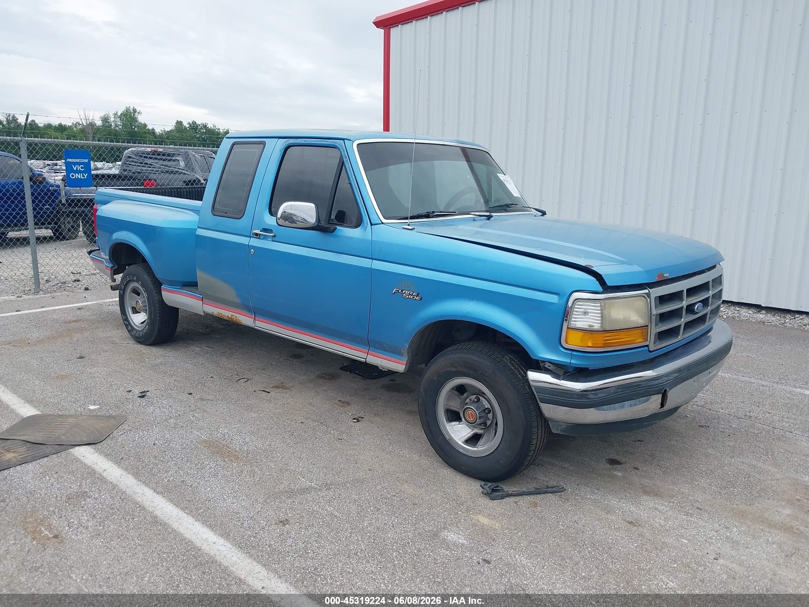 1992 Ford F150   Light Blue vin: 1FTEX15N2NKA81154