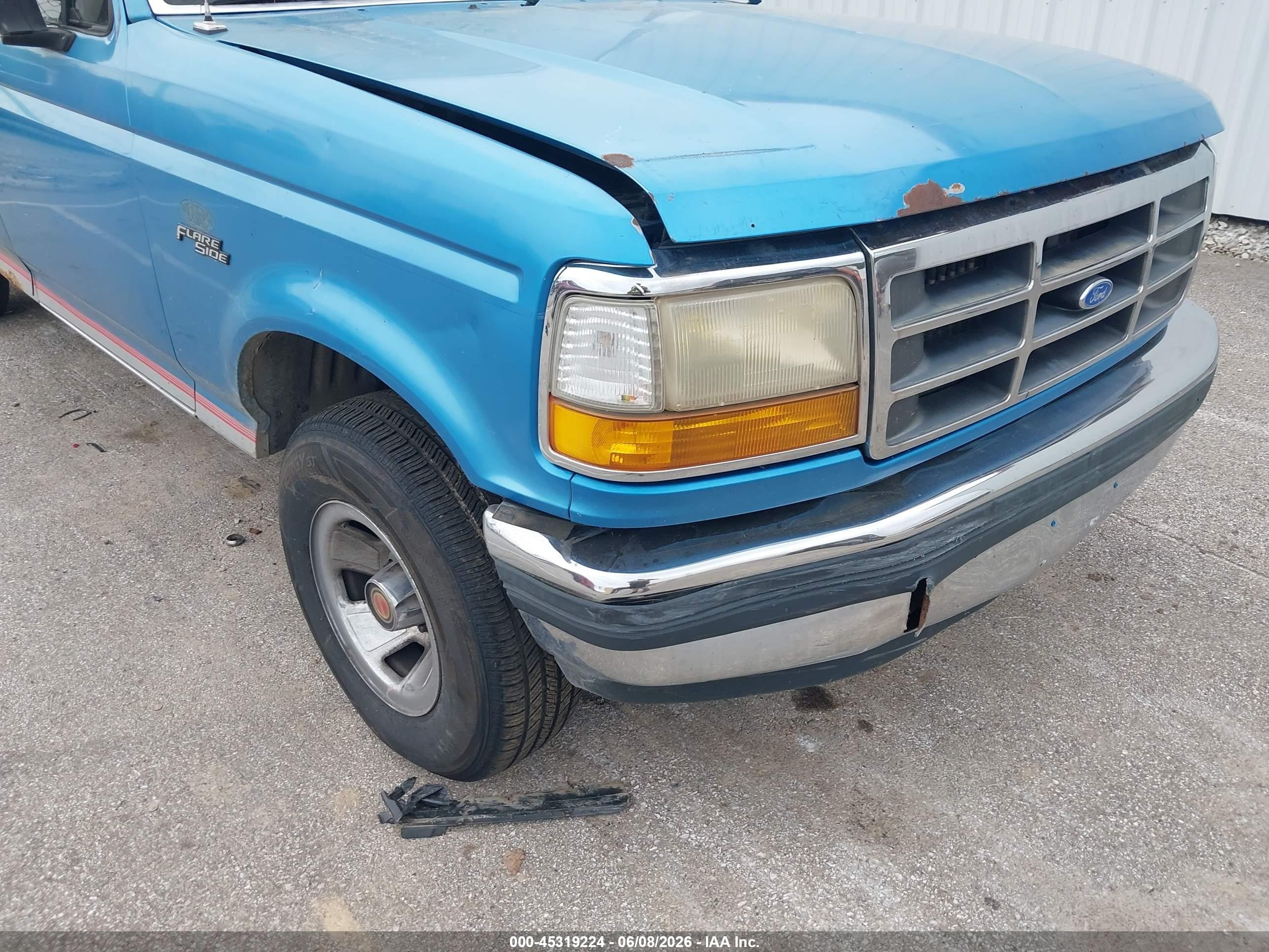 1992 Ford F150   Light Blue vin: 1FTEX15N2NKA81154