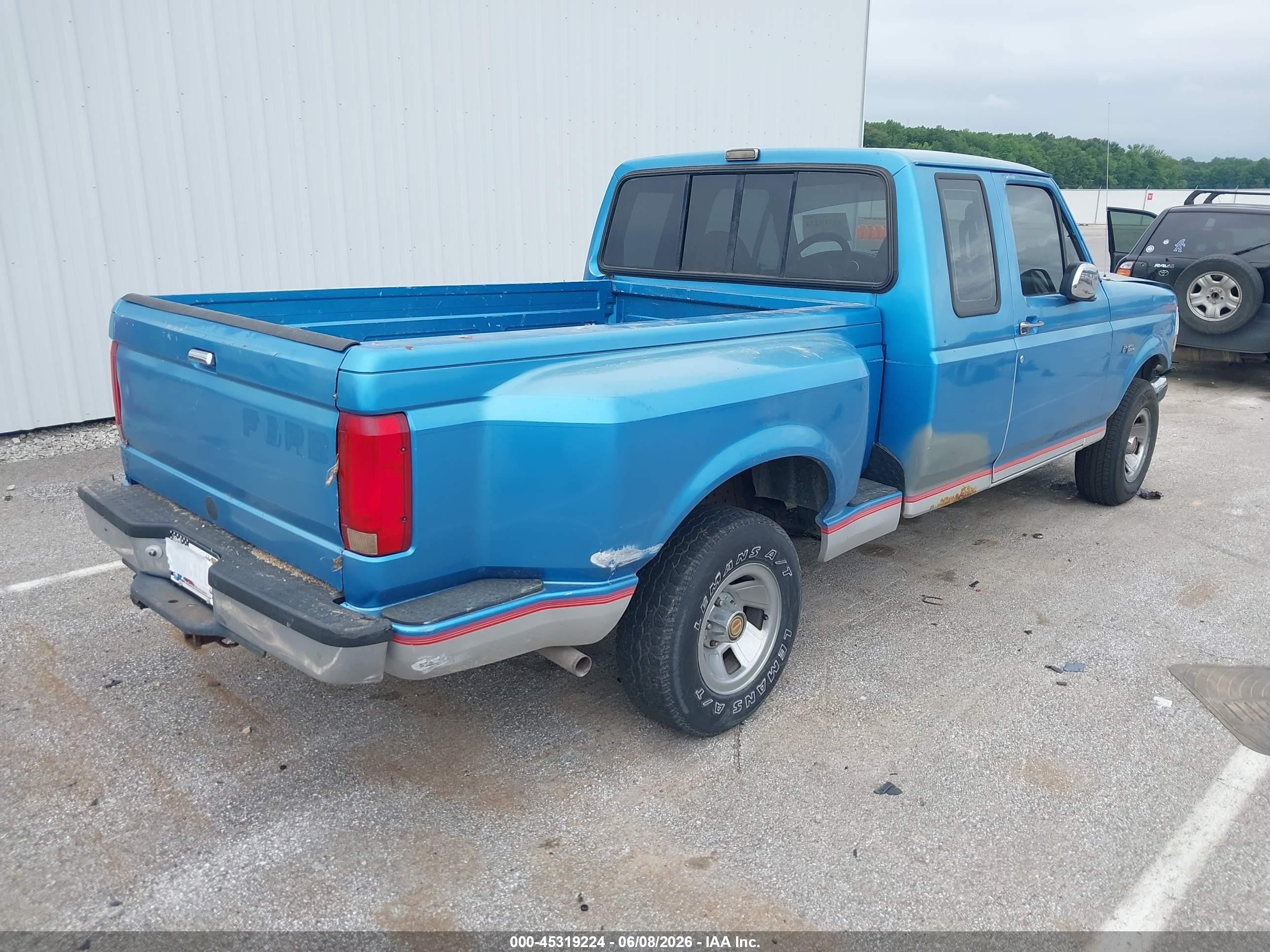 1992 Ford F150   Light Blue vin: 1FTEX15N2NKA81154