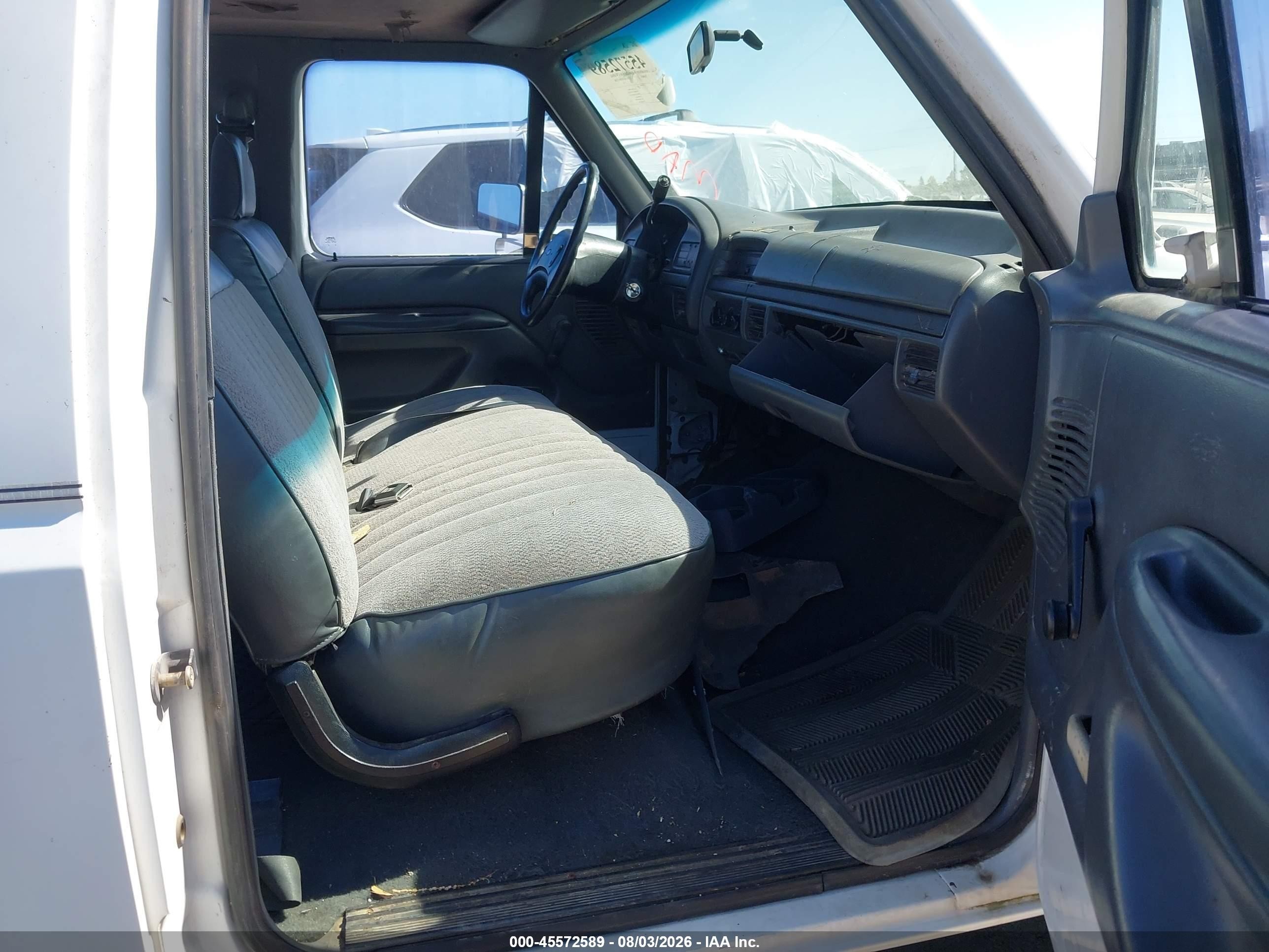 1993 Ford F150   White vin: 1FTEX15N2PKA48397