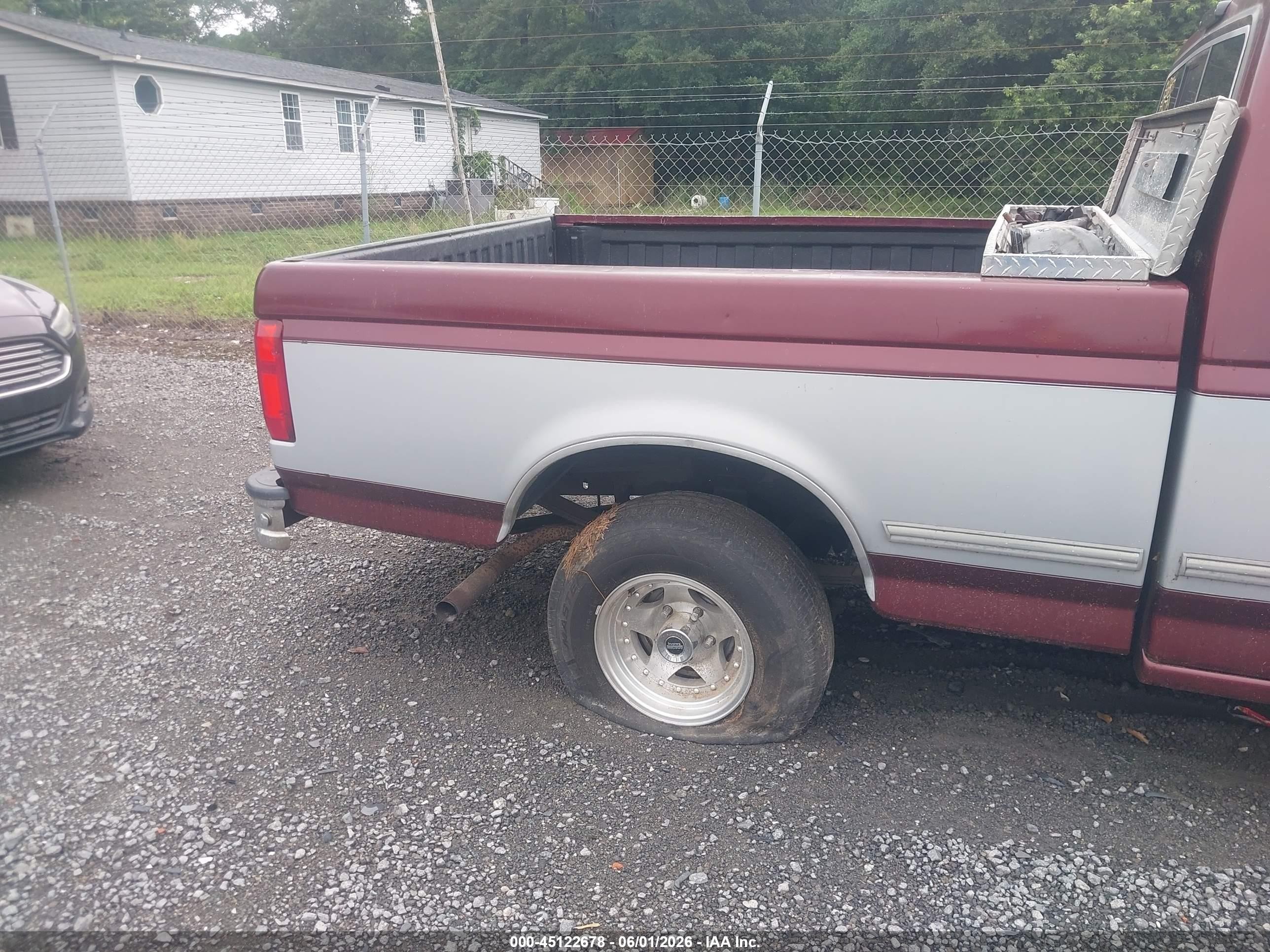 1996 Ford F150   Burgundy vin: 1FTEX15N2TKA38804