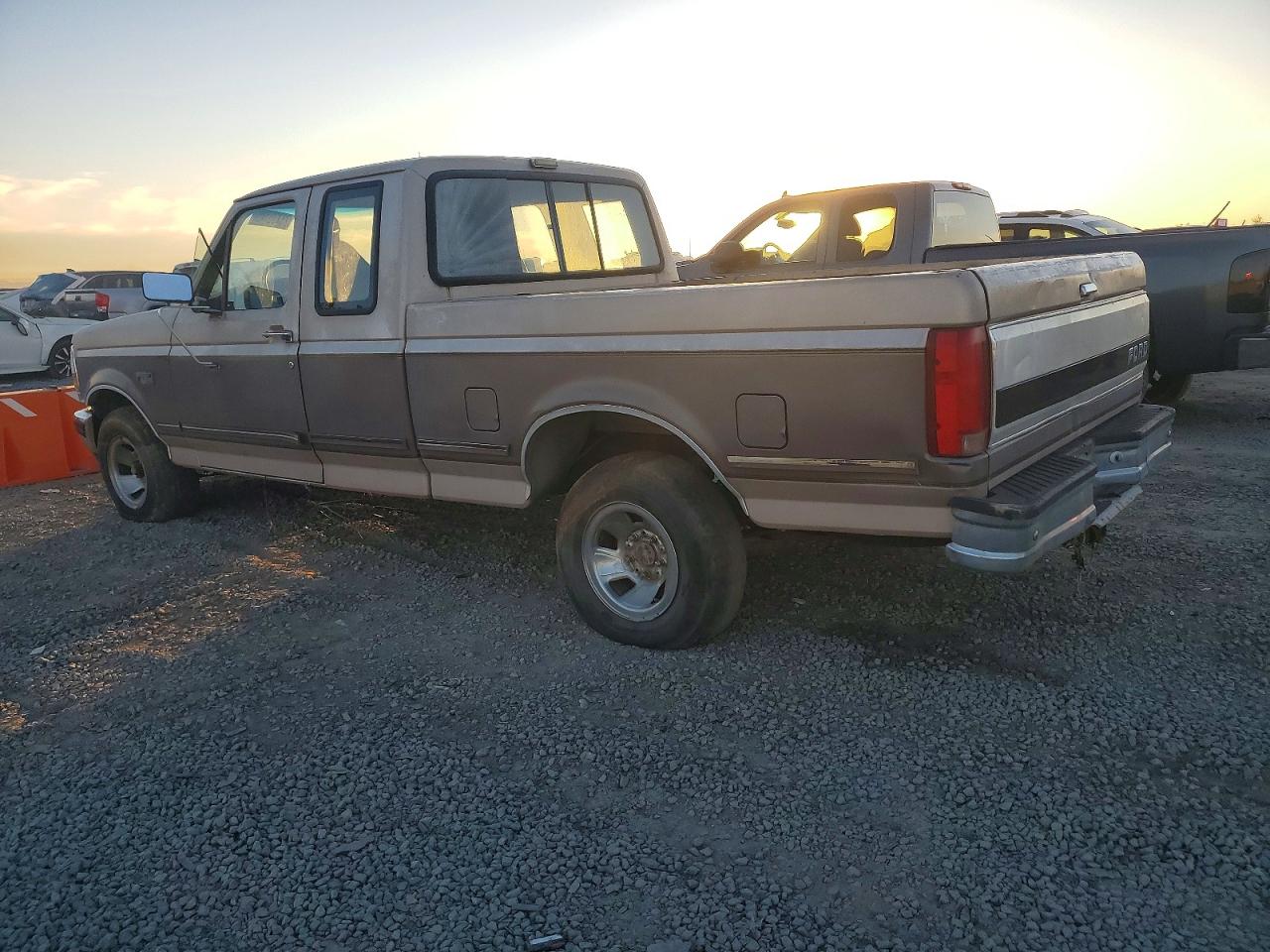 1993 Ford F-150 Коричневый vin: 1FTEX15N4PKA10766