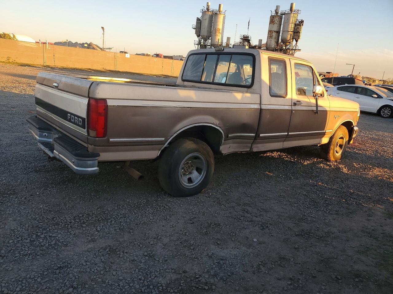 1993 Ford F-150 Коричневый vin: 1FTEX15N4PKA10766