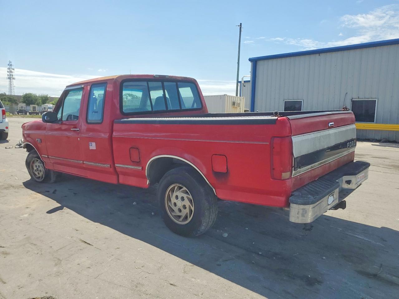 1996 Ford F150 Red vin: 1FTEX15N4TKA25066