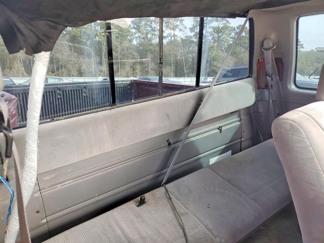 1994 Ford F150 Burgundy vin: 1FTEX15N8RKB93124