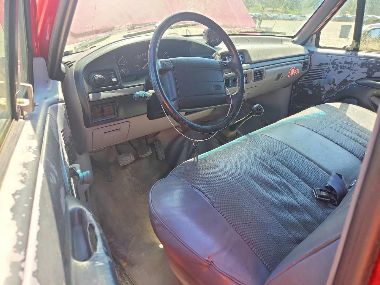 1994 Ford F150 Red vin: 1FTEX15Y0RKB09615
