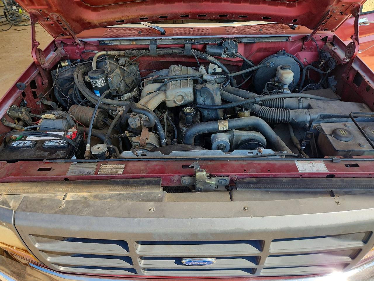 1993 Ford F150 Red vin: 1FTEX15Y7PKB10435