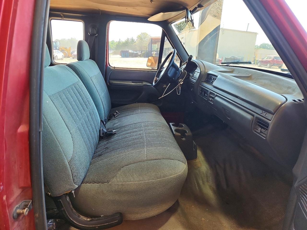 1993 Ford F150 Red vin: 1FTEX15Y7PKB10435