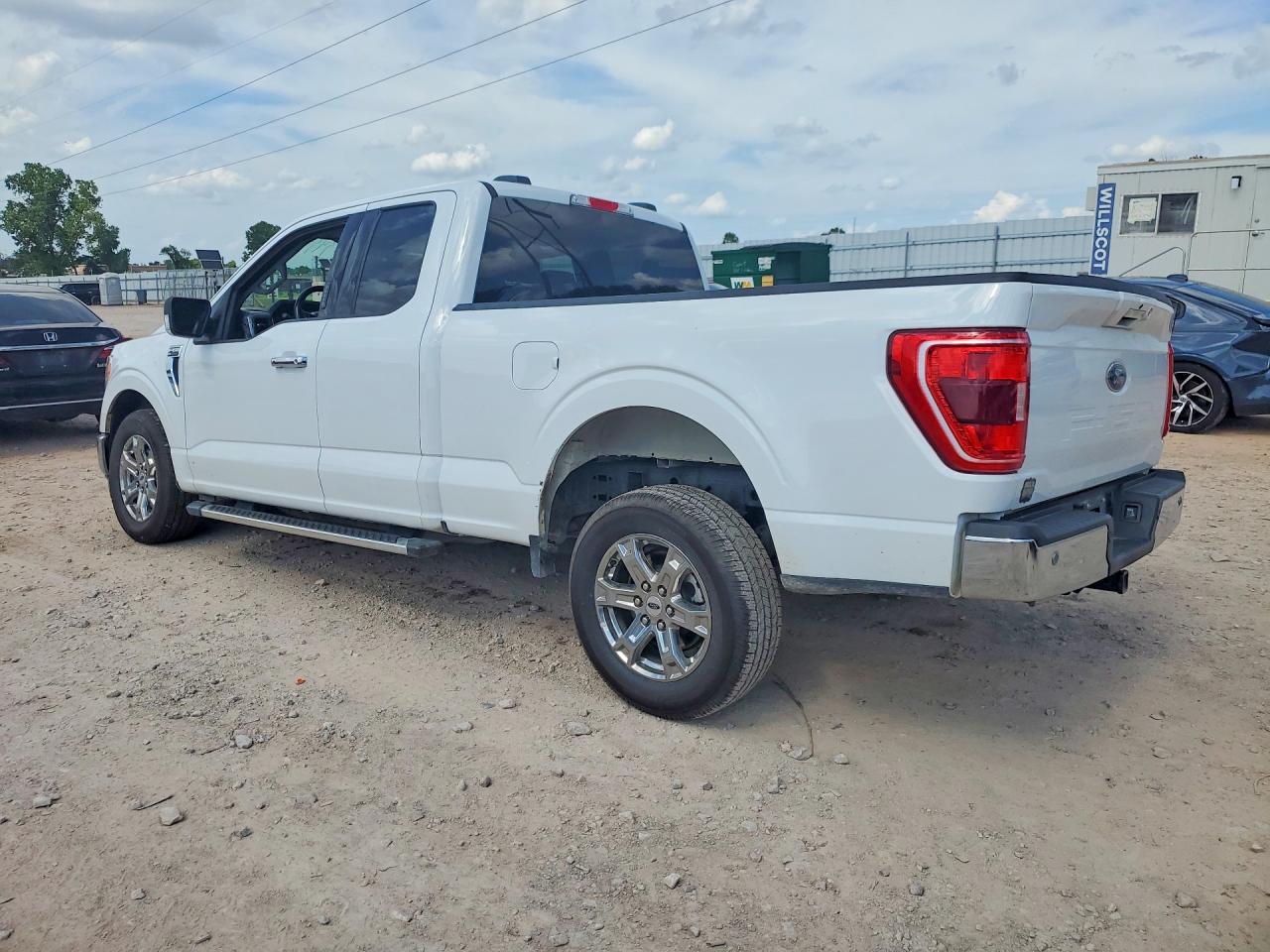 2022 Ford F150 Super Cab White vin: 1FTEX1C50NFB04121