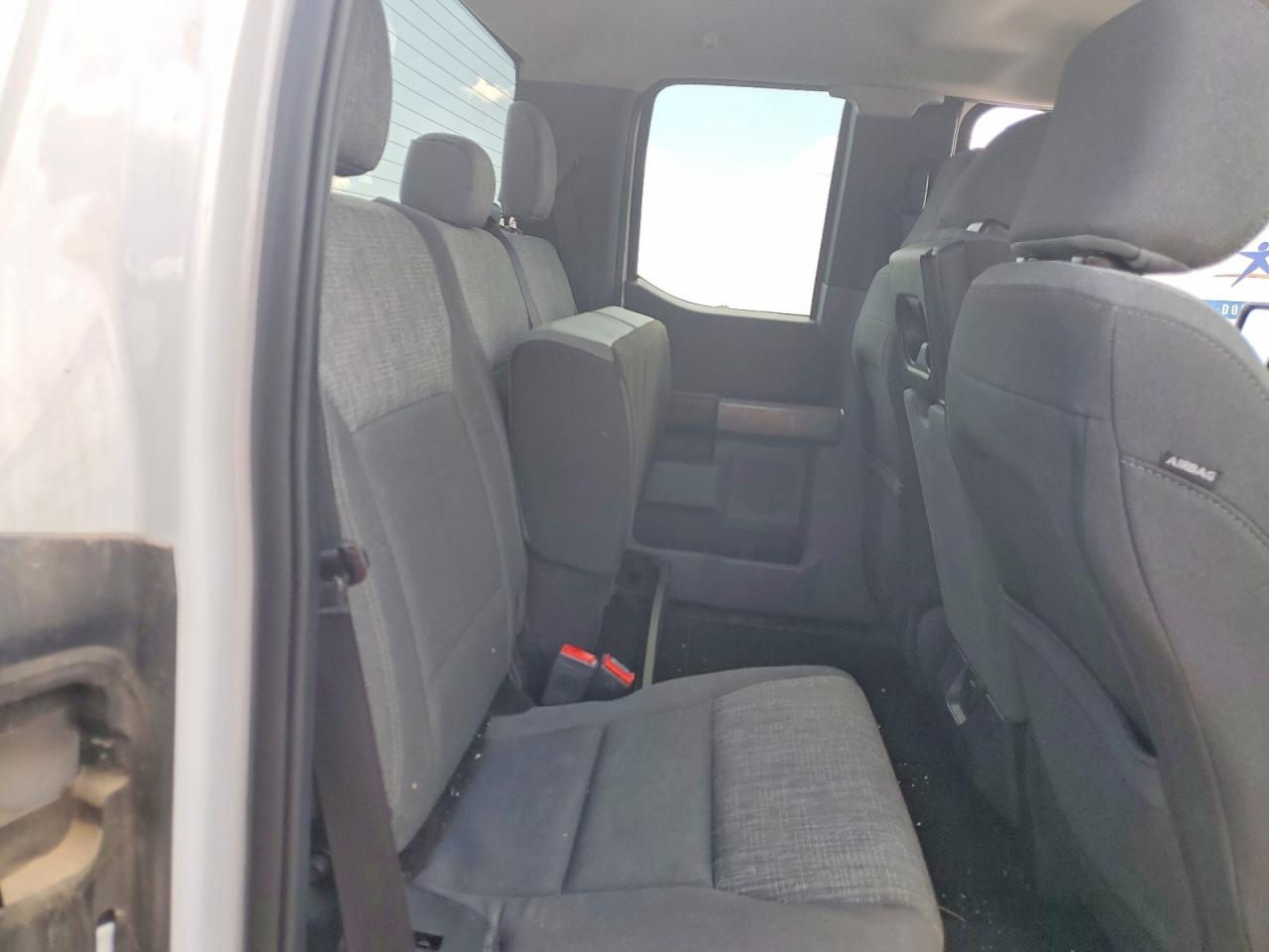 2022 Ford F150 Super Cab White vin: 1FTEX1C50NFB04121