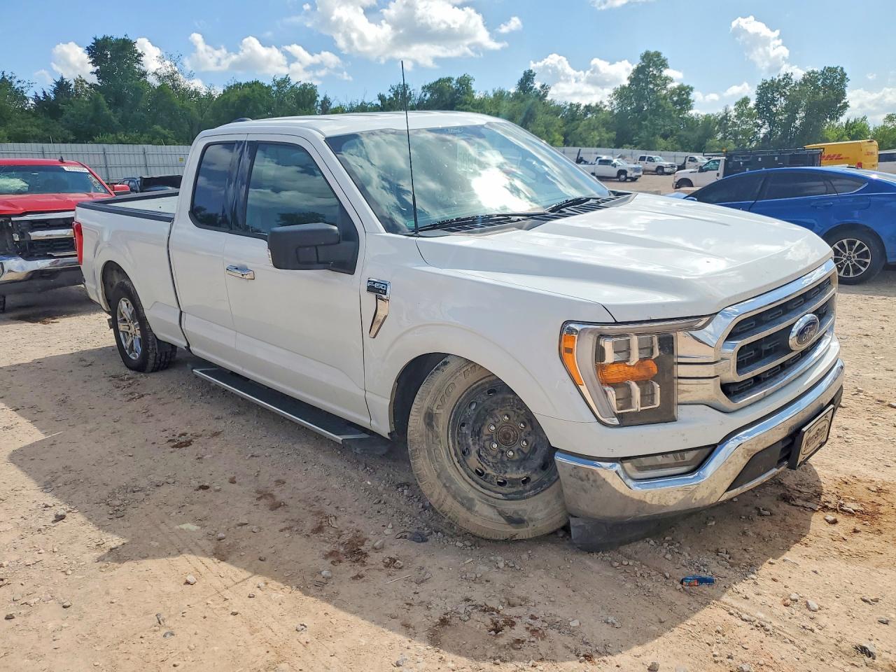 2022 Ford F150 Super Cab White vin: 1FTEX1C50NFB04121