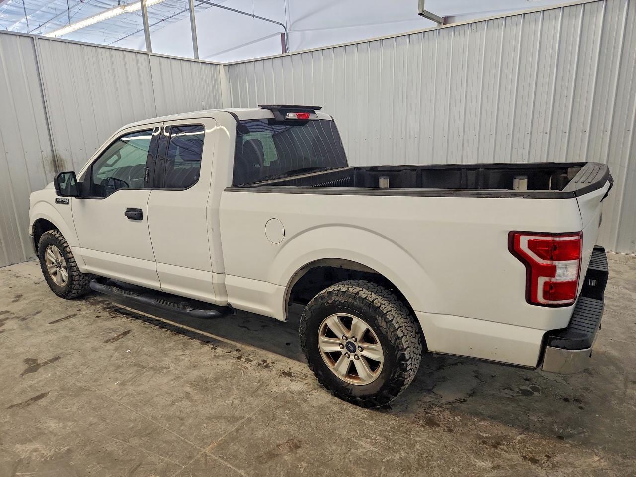 2018 Ford F150 Super Cab White vin: 1FTEX1C53JFE11003