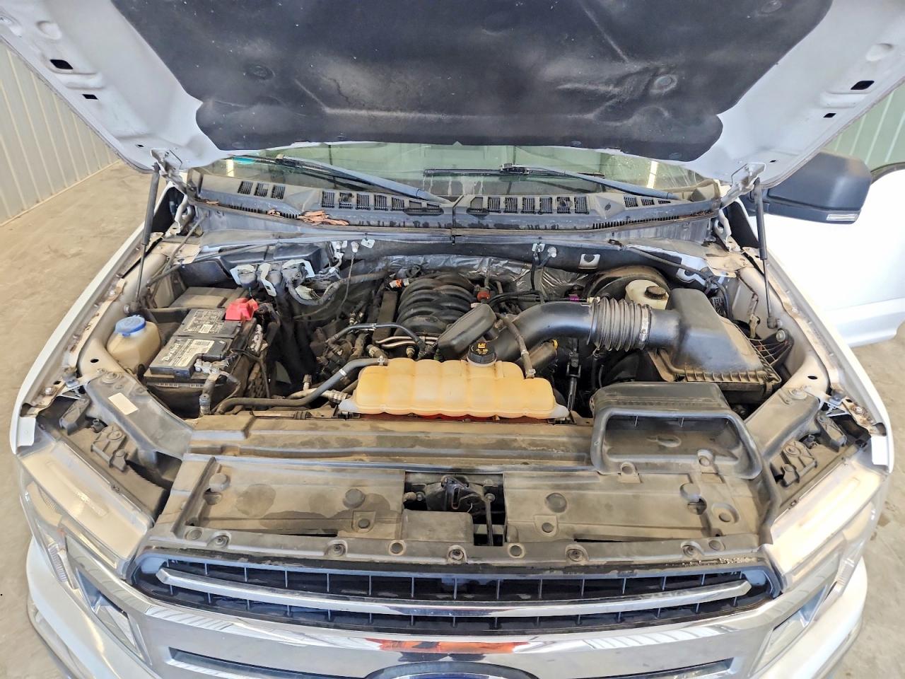 2018 Ford F150 Super Cab White vin: 1FTEX1C53JFE11003