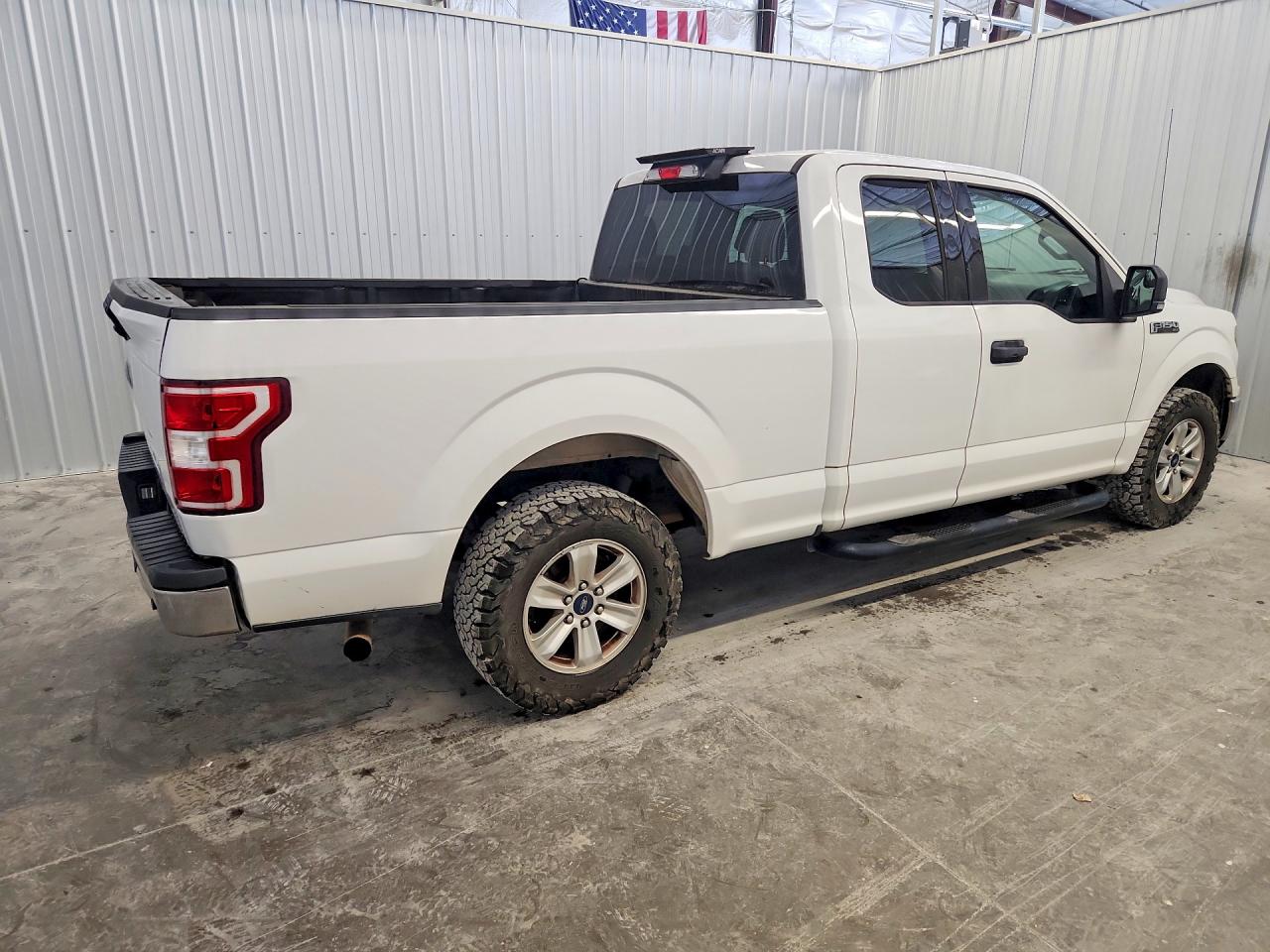 2018 Ford F150 Super Cab White vin: 1FTEX1C53JFE11003