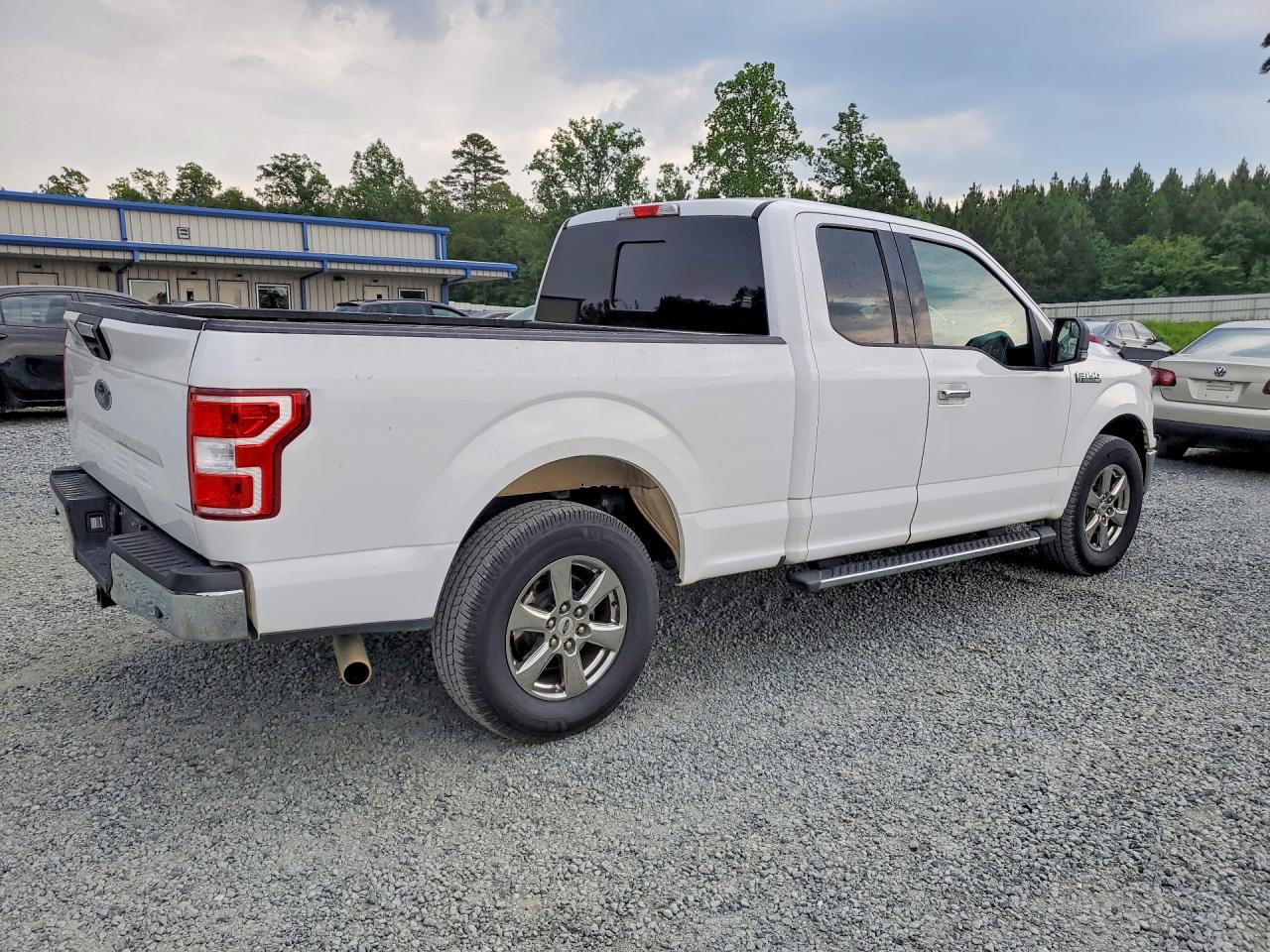 2020 Ford F150 Super Cab Белый vin: 1FTEX1C56LKF34174