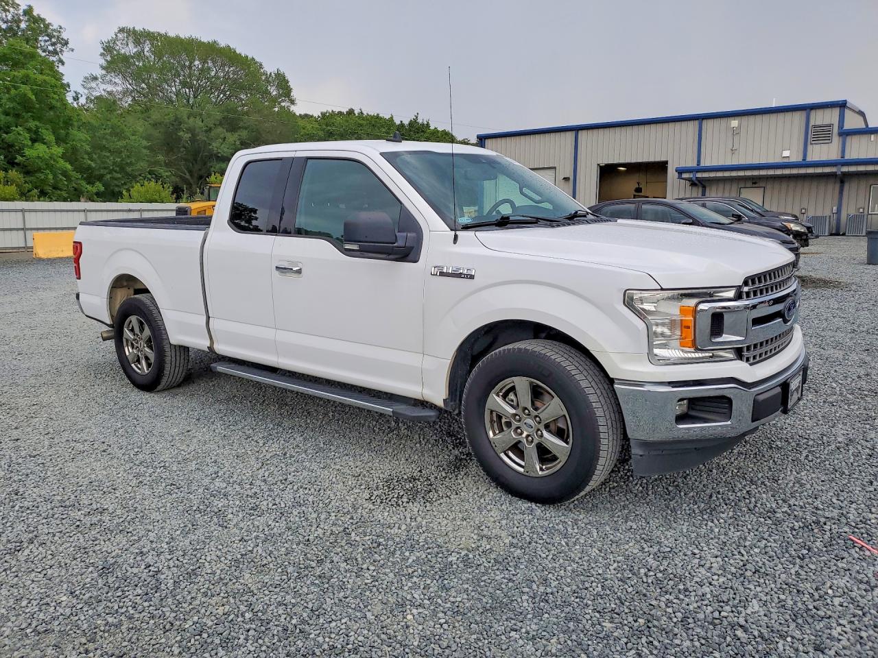 2020 Ford F150 Super Cab Белый vin: 1FTEX1C56LKF34174