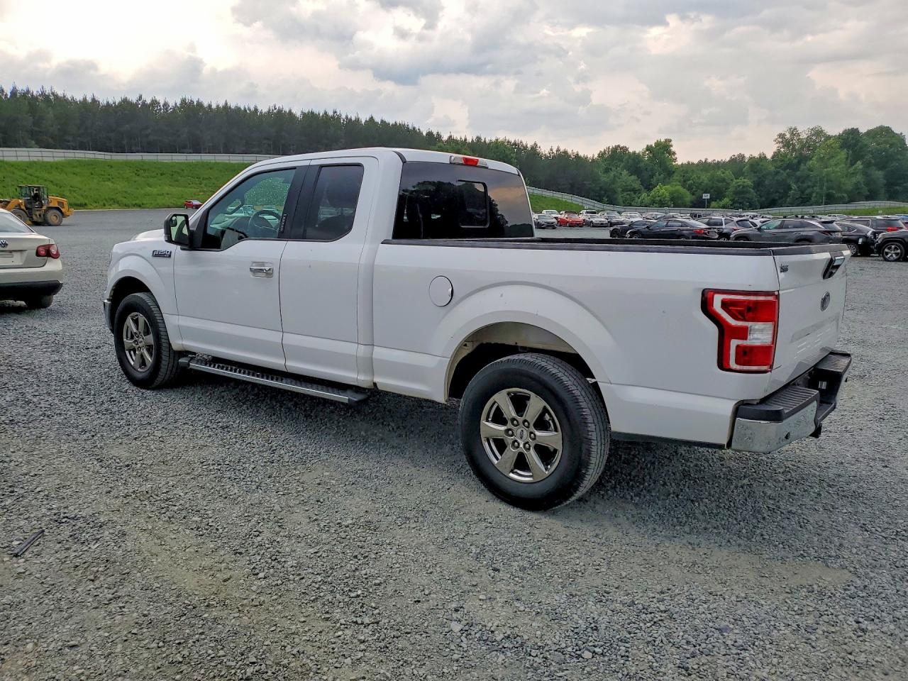 2020 Ford F150 Super Cab Белый vin: 1FTEX1C56LKF34174