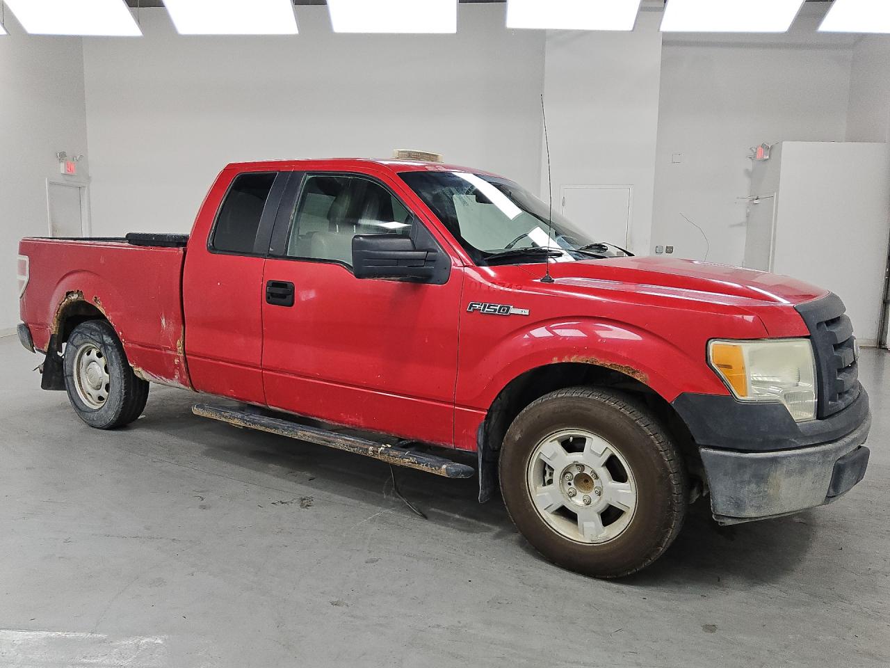 2010 Ford F150 Super Cab Red vin: 1FTEX1C80AKE32988 Damage: Right Running Board, Rust, > 12 Inches