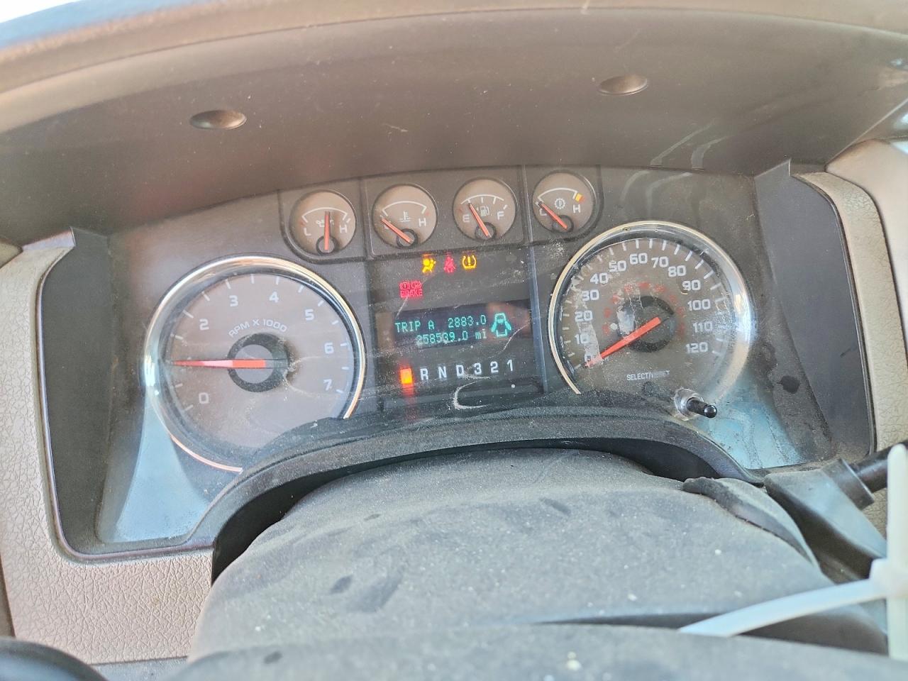 2010 Ford F150 Super Cab White vin: 1FTEX1C80AKE43182