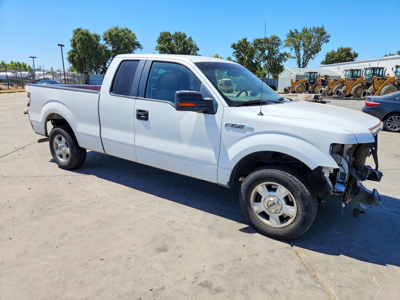 2010 Ford F150 Super Cab White vin: 1FTEX1C80AKE43182