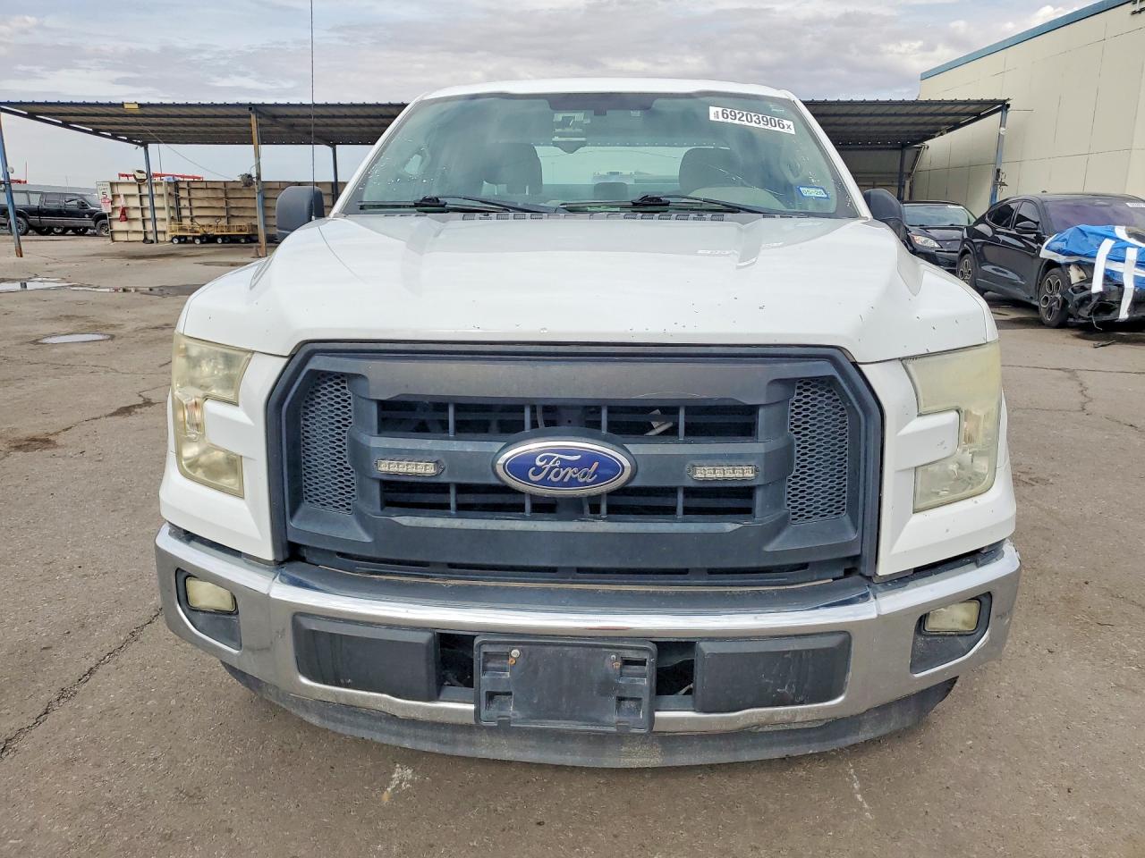 2015 Ford F150 Super Cab White vin: 1FTEX1C80FFA15337
