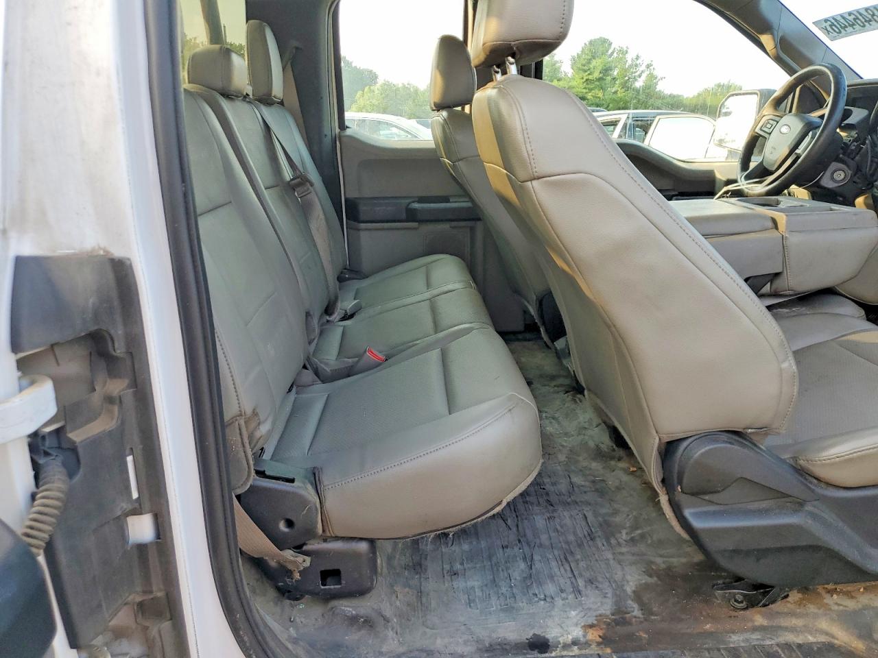2015 Ford F150 Super Cab White vin: 1FTEX1C80FKD93990