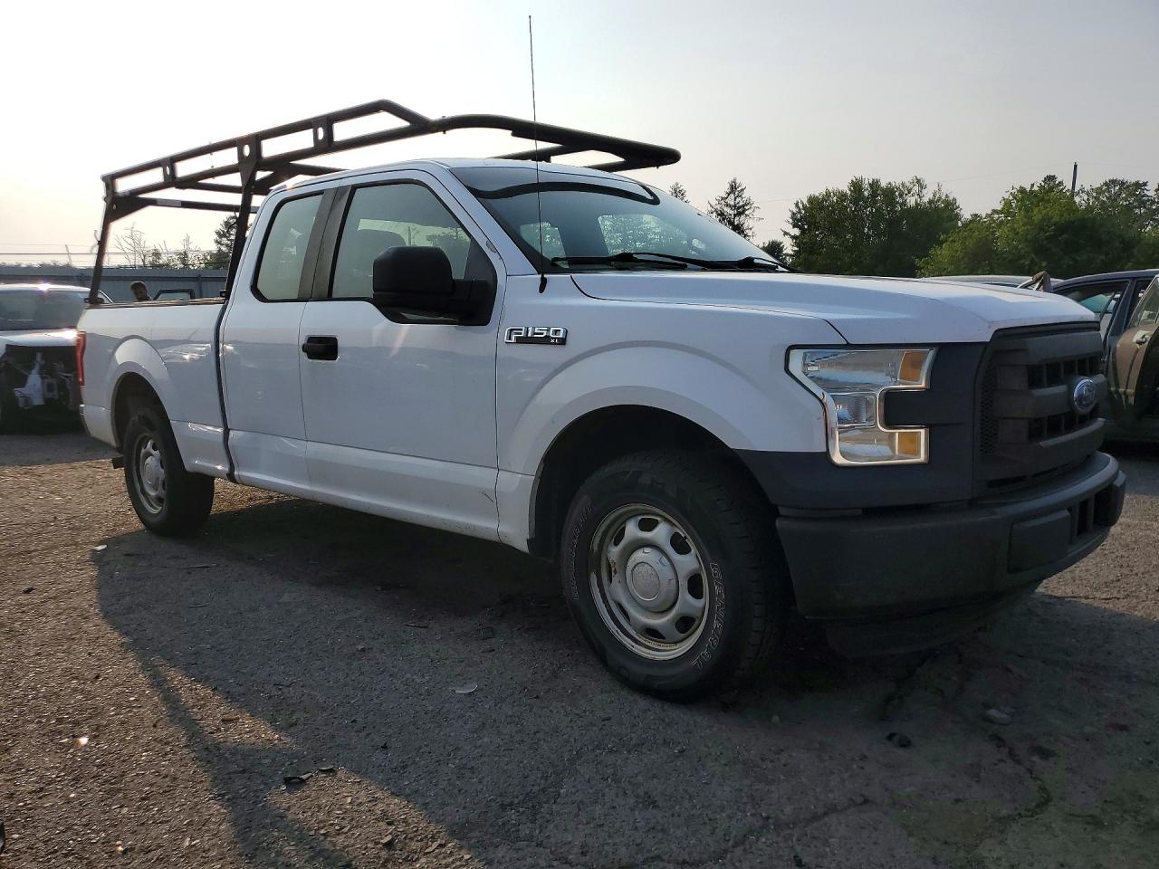 2015 Ford F150 Super Cab White vin: 1FTEX1C80FKD93990