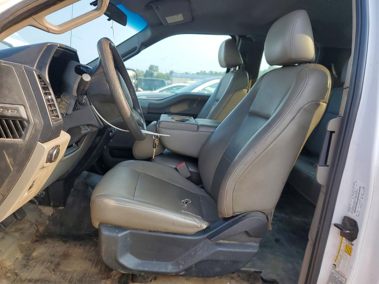 2015 Ford F150 Super Cab White vin: 1FTEX1C80FKD93990