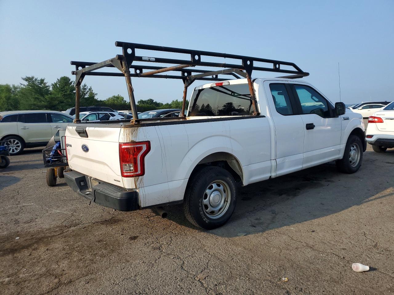 2015 Ford F150 Super Cab White vin: 1FTEX1C80FKD93990