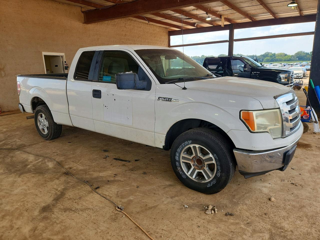 2010 Ford F150 Super Cab White vin: 1FTEX1C81AFA79444