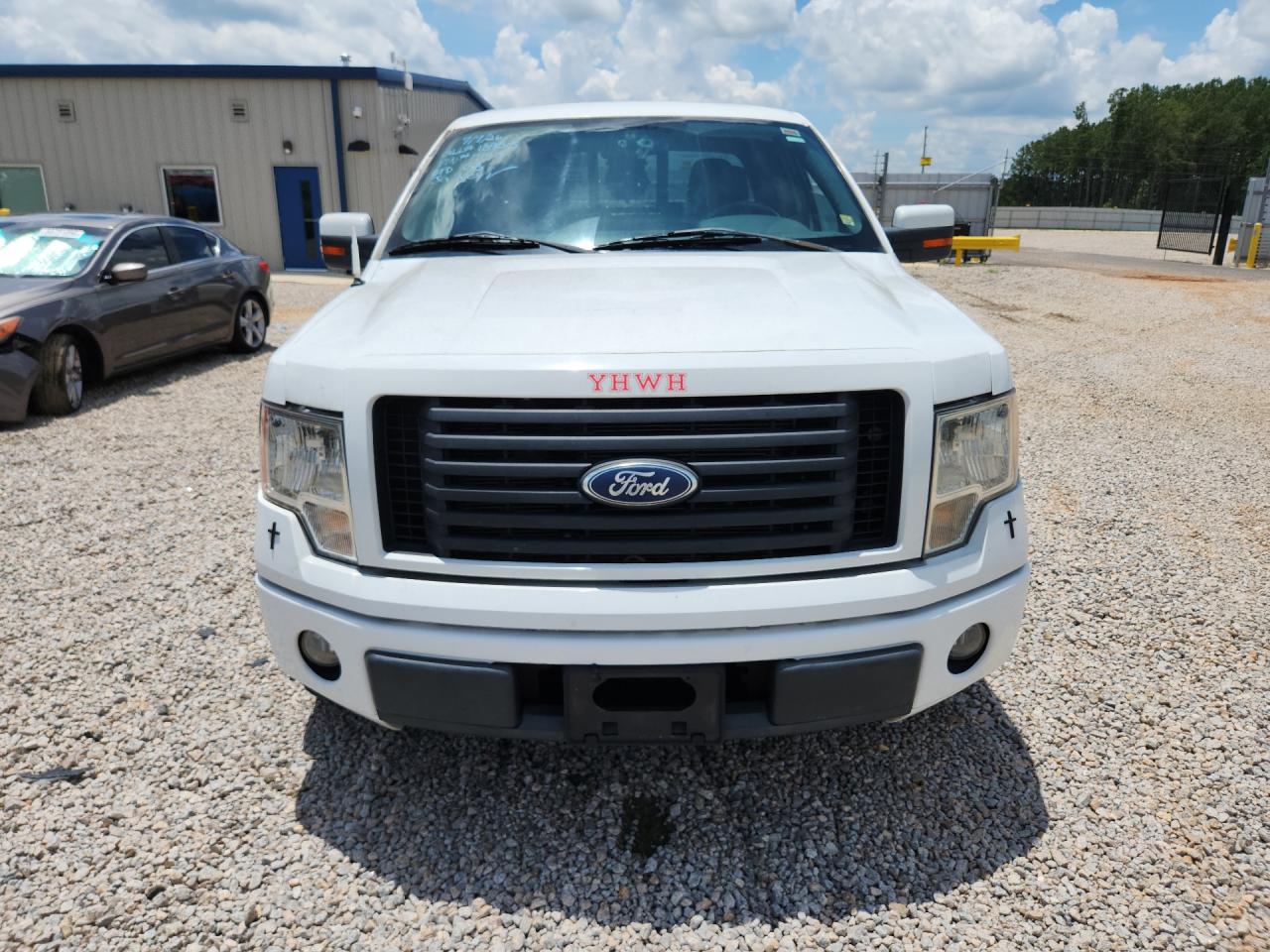 2010 Ford F150 Super Cab White vin: 1FTEX1C82AKE57195
