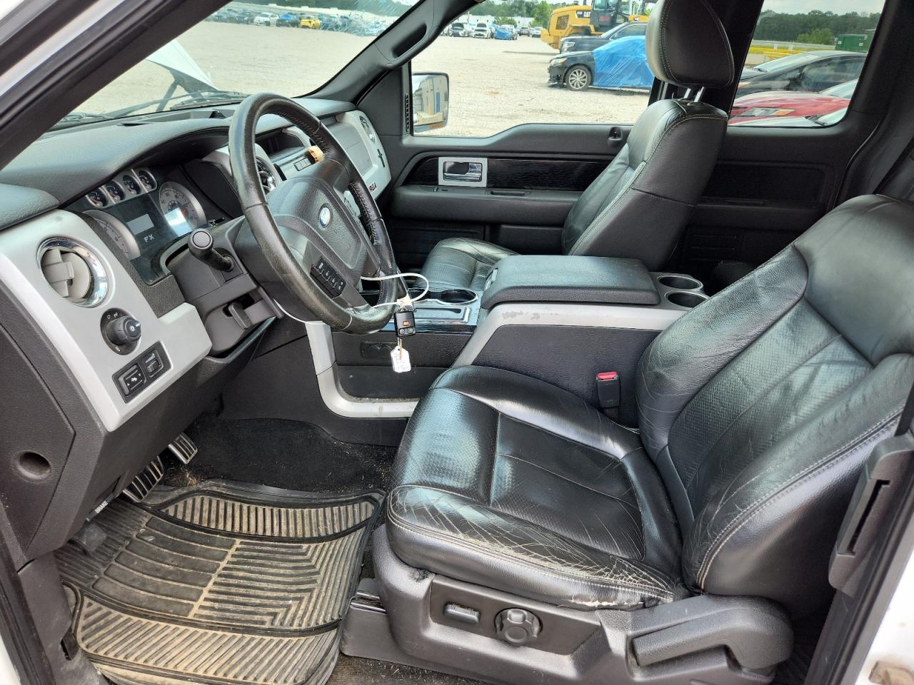 2010 Ford F150 Super Cab White vin: 1FTEX1C82AKE57195