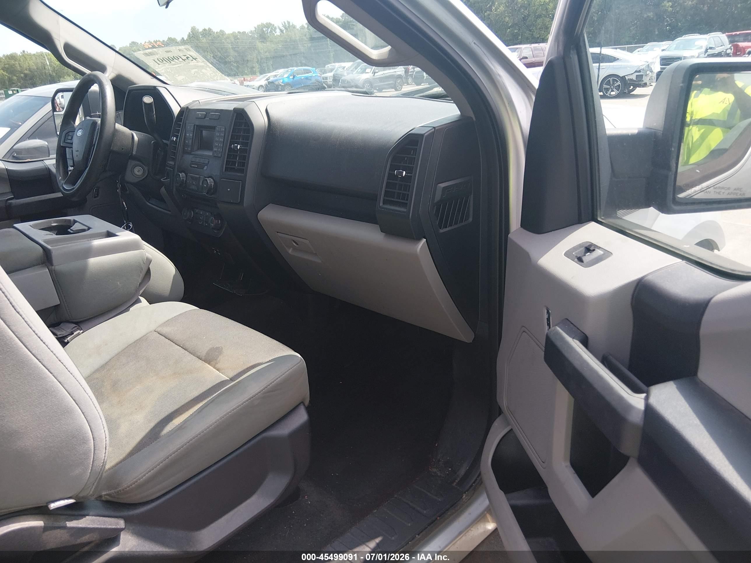 2015 Ford F-150 Xl/xlt Silver vin: 1FTEX1C83FFB58329